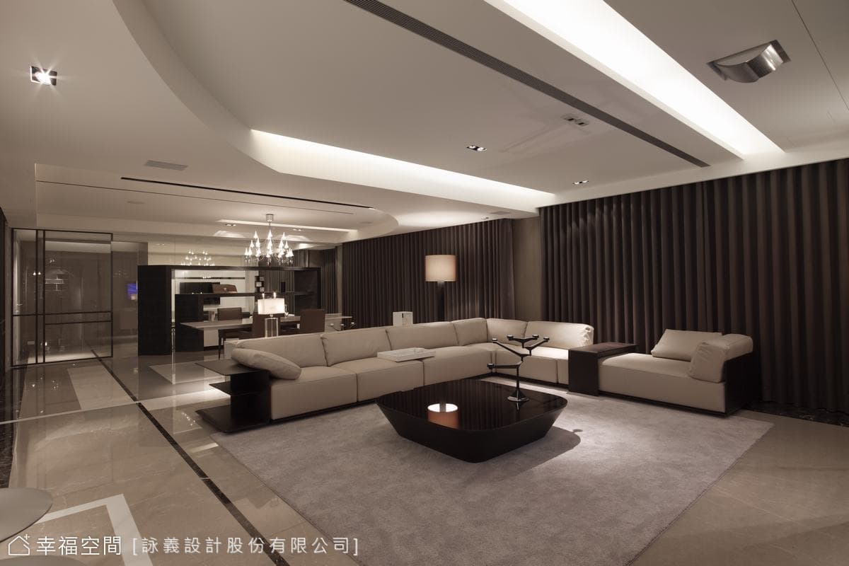 客廳與餐廳