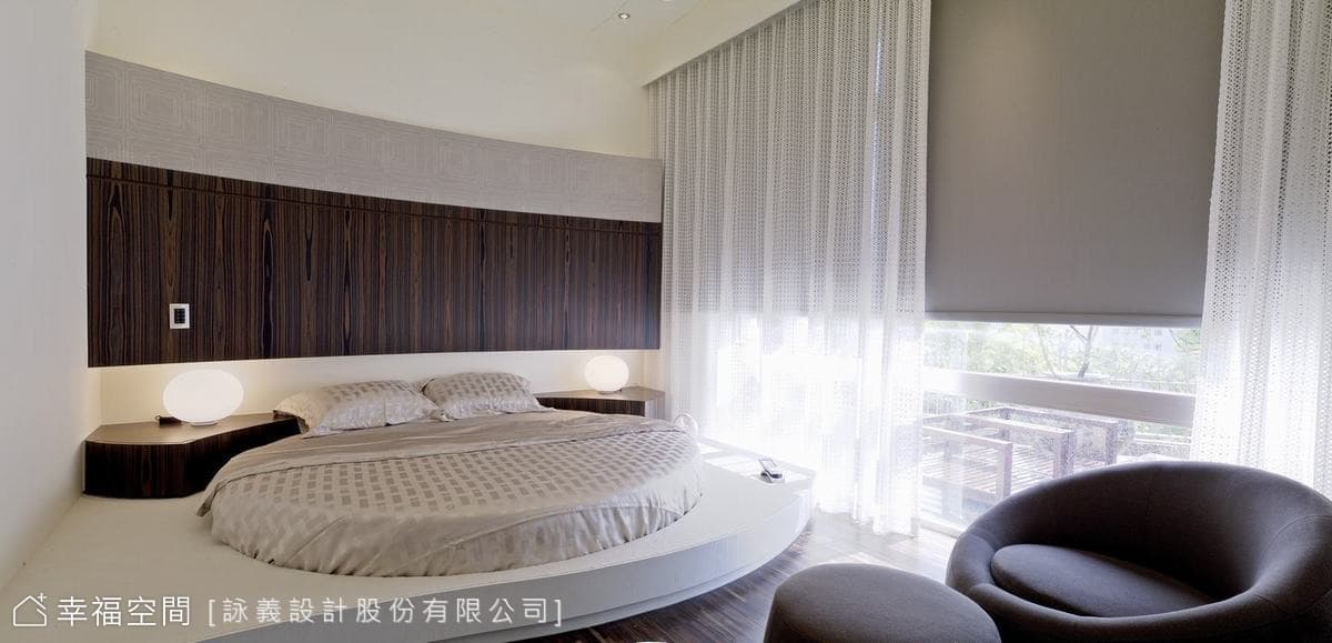 主臥房