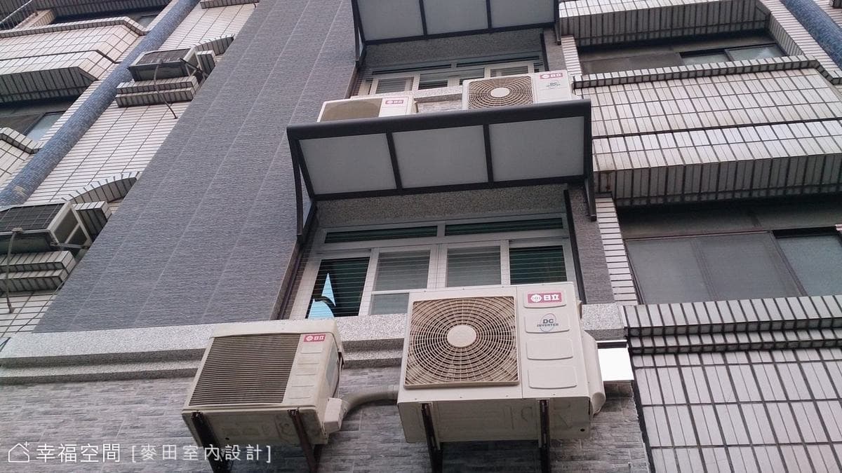 鐵窗近照