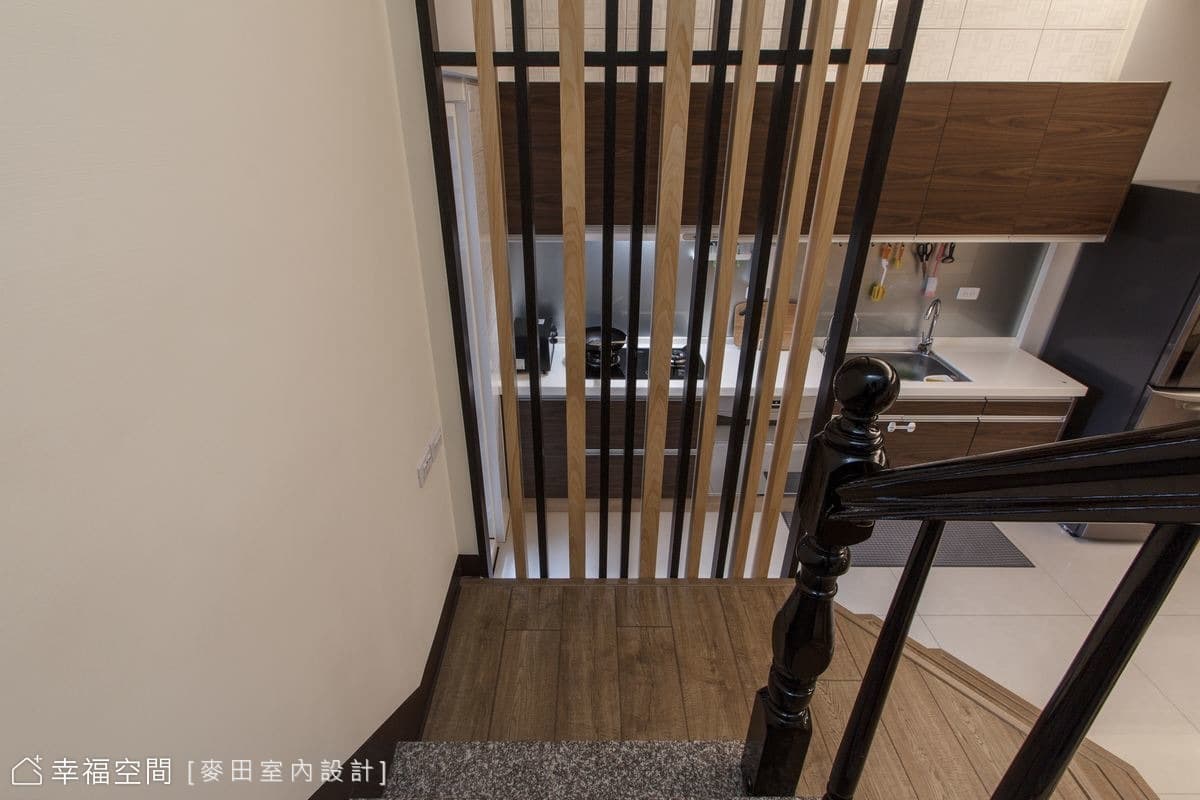 階梯格柵