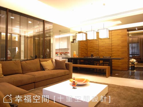 玄關望向廚房