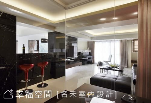 書房望向客廳