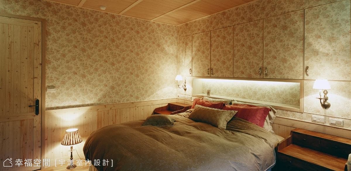 床頭收納