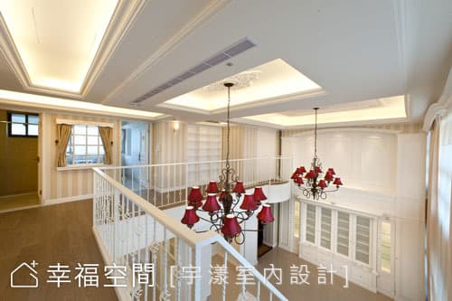 挑高格局
