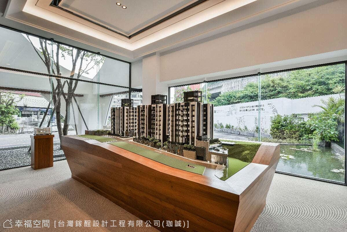 三面採光