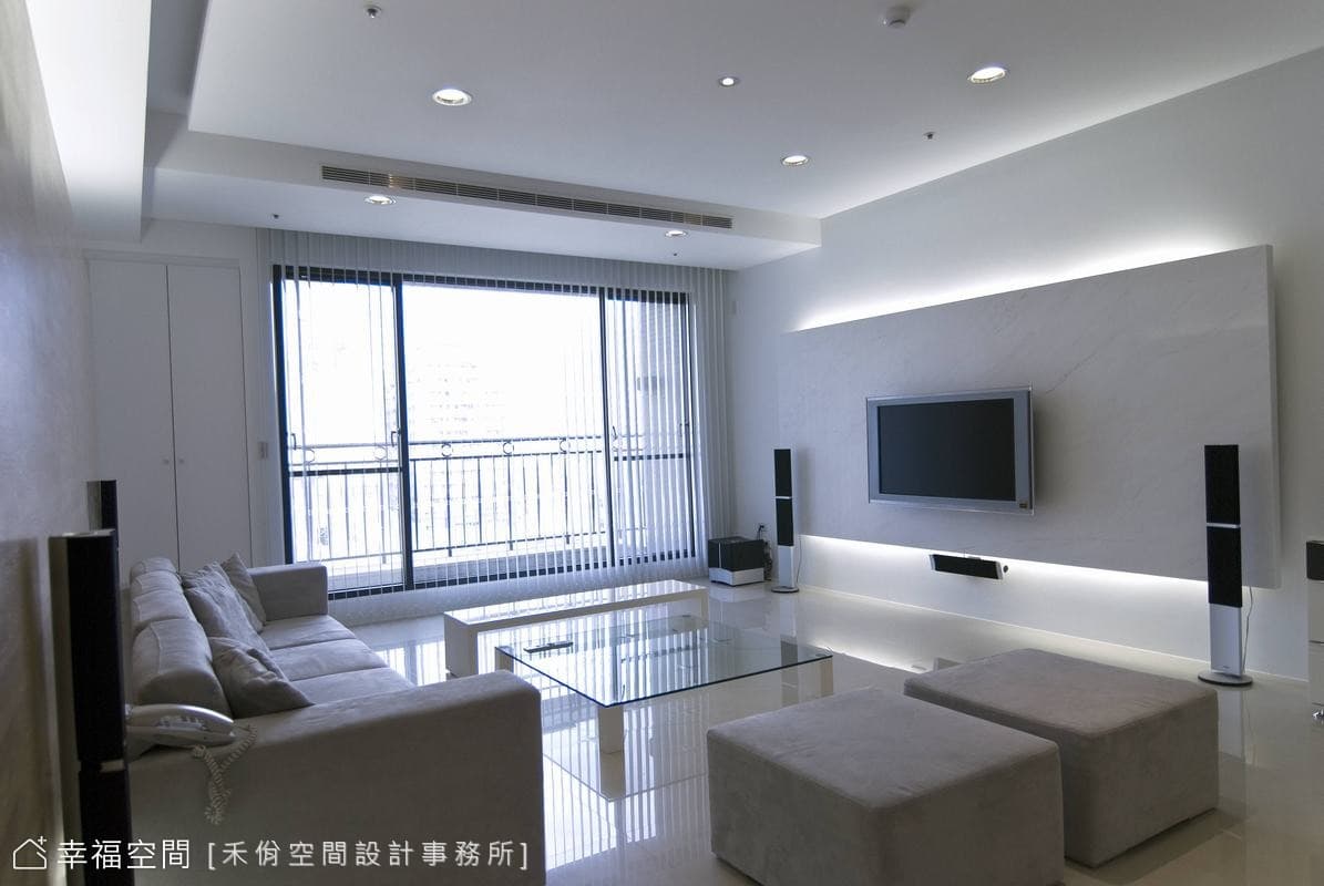 清晰而透徹 白的美絕與冷靜