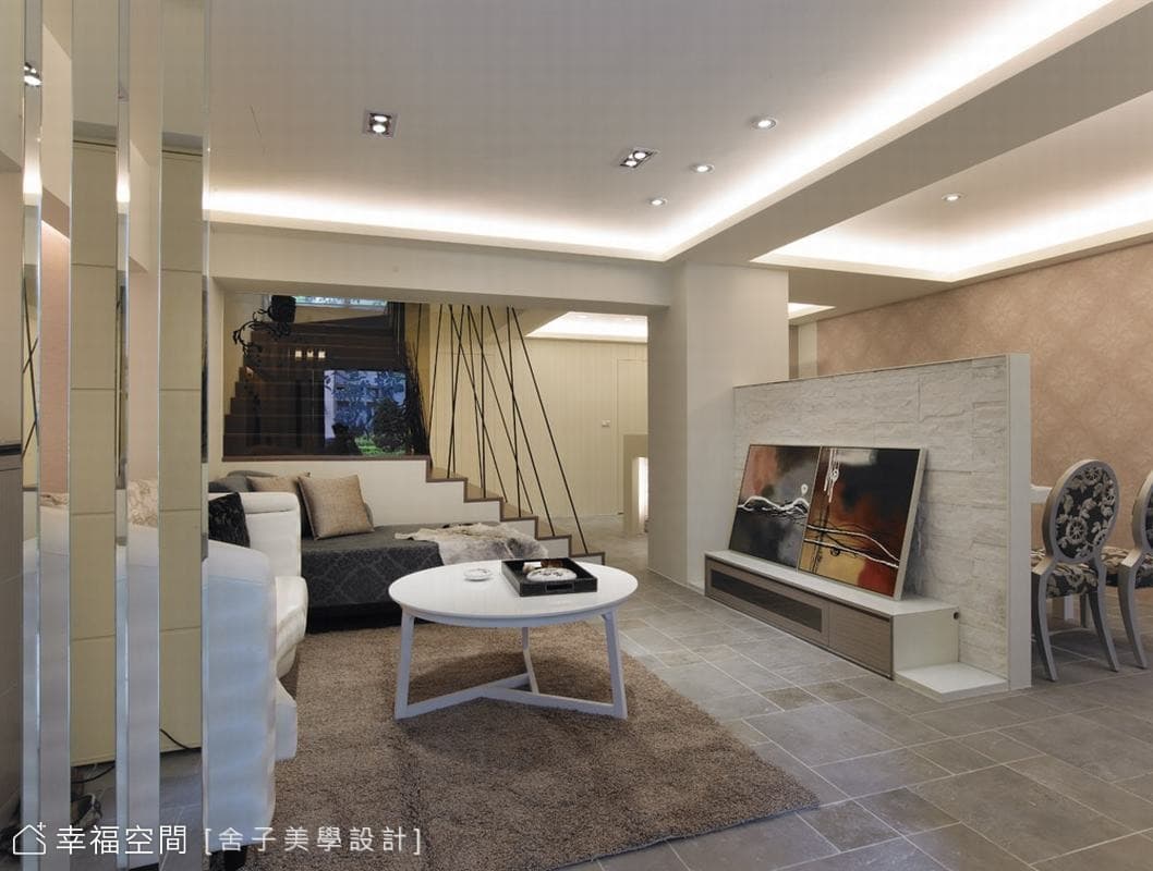玄關望向客廳