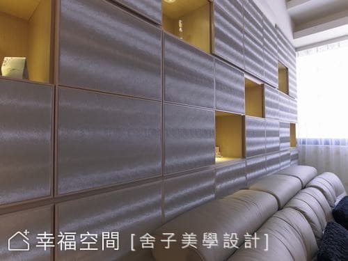 沙發後高櫃