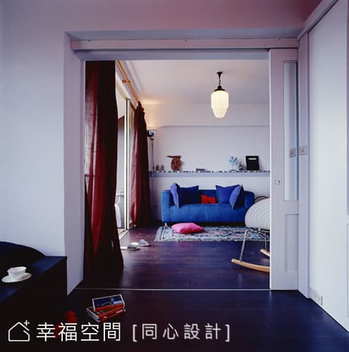 和室望向起居間