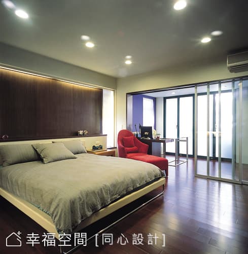 主臥房