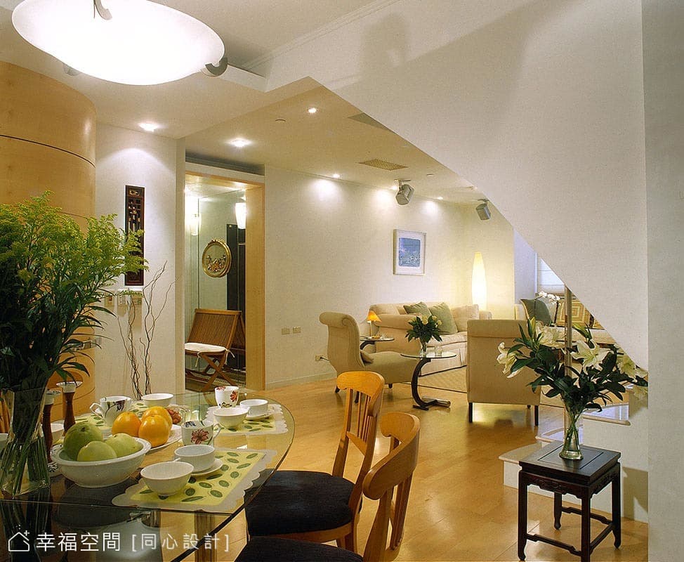 高雄美術館旁