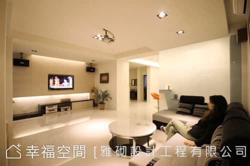 客廳主牆