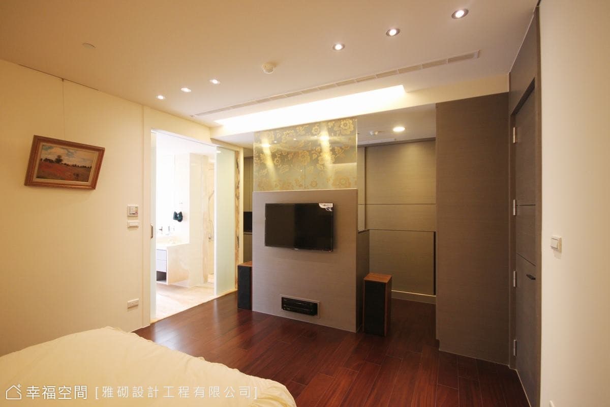 主臥電視牆