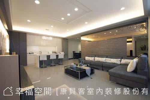 客廳背牆