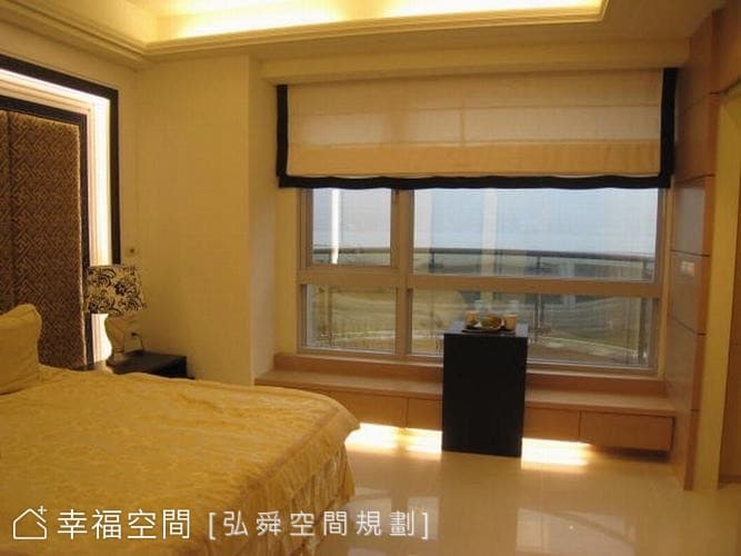 主臥窗景