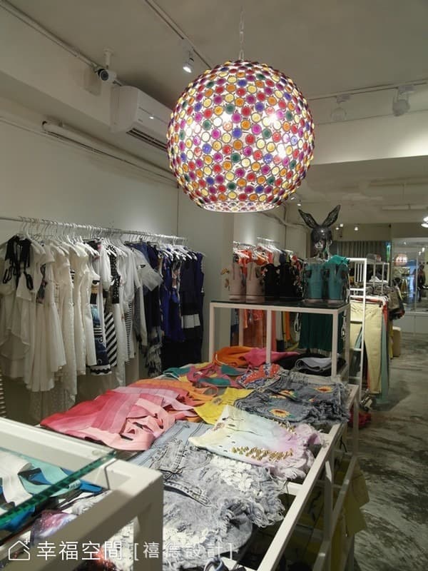燈具