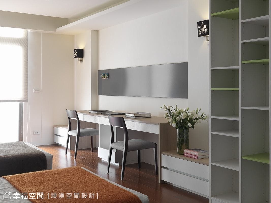 小孩房書桌