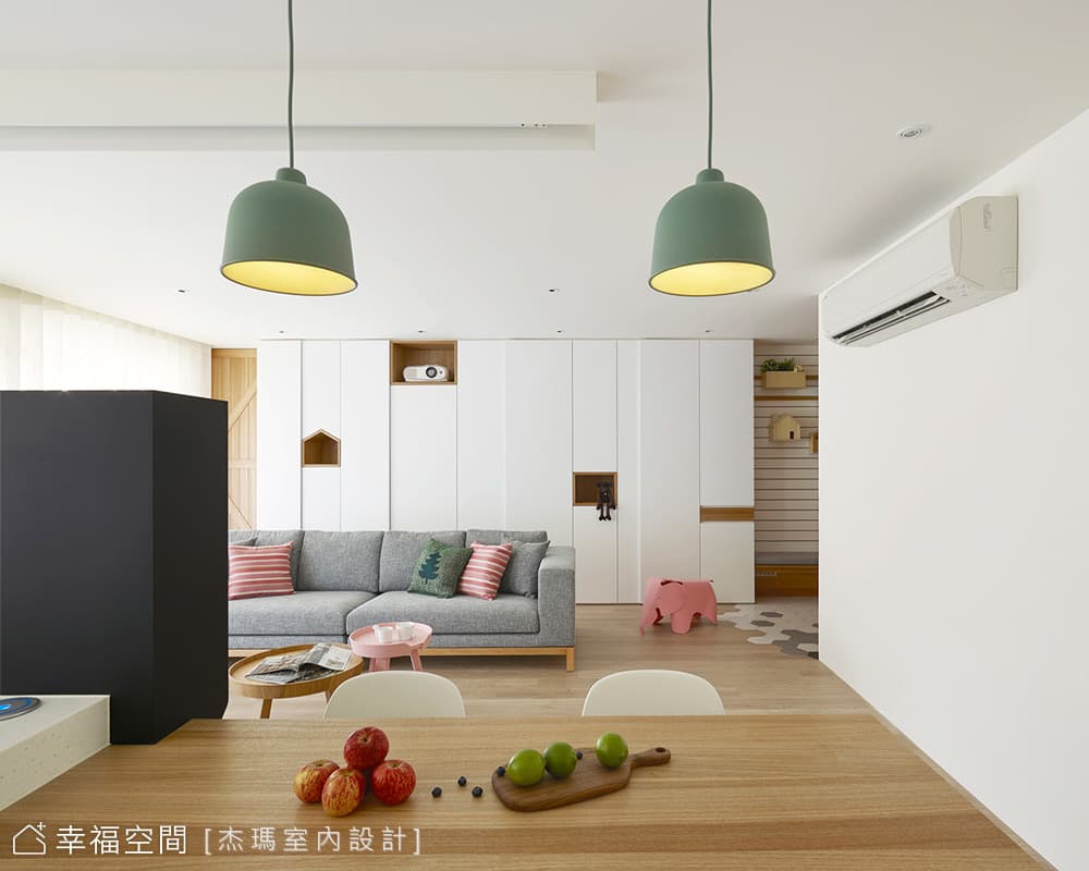 白色櫃體