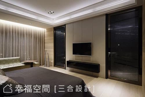 主臥室電視牆