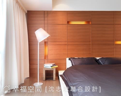床頭牆