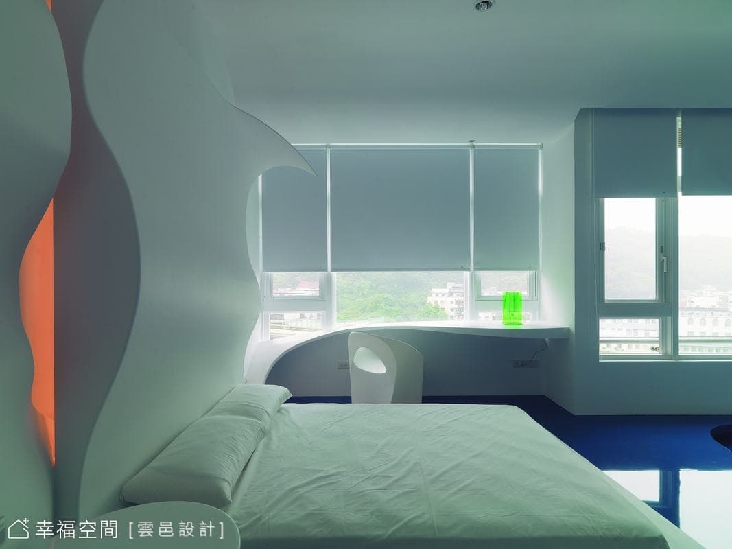 床頭牆
