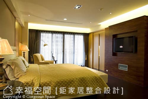 主臥