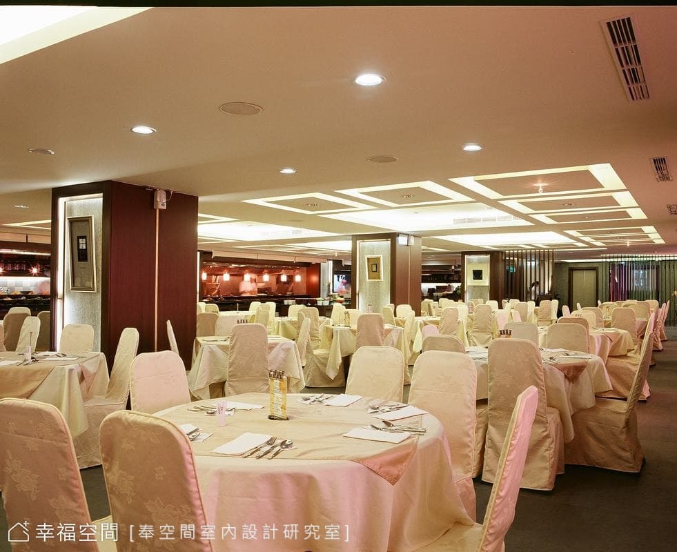用餐區全景