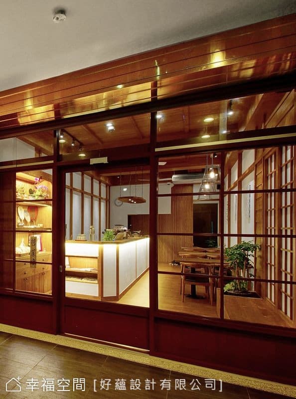 店面大門