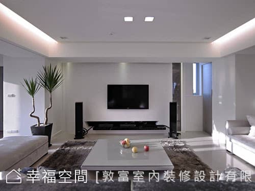 客廳主牆