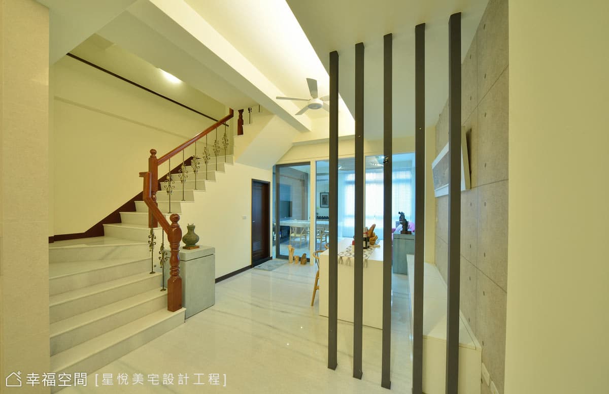 梯間轉折