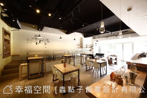 店內全景