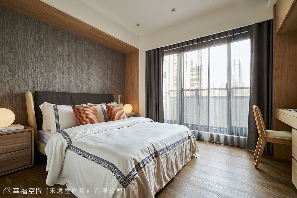 在喧鬧的城市裡，展尋一個童話王國