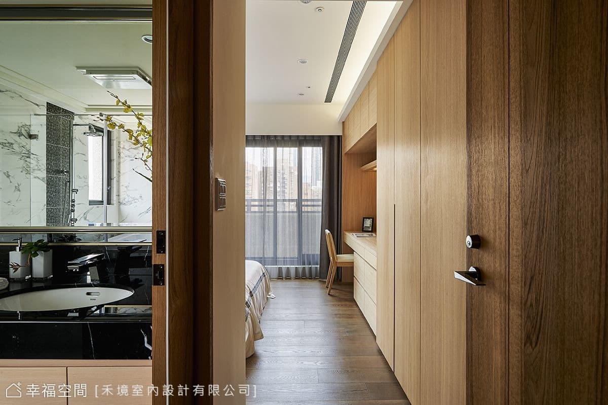 在喧鬧的城市裡，展尋一個童話王國