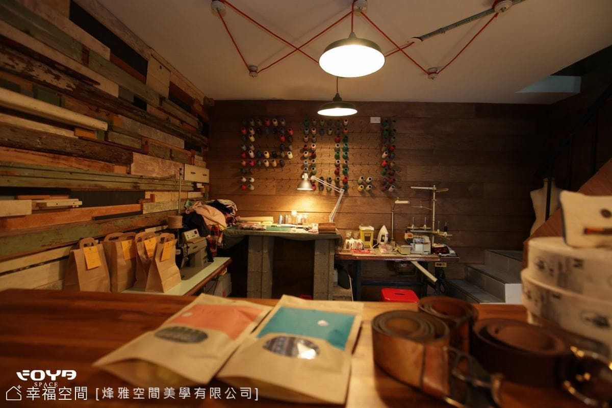 櫃檯內