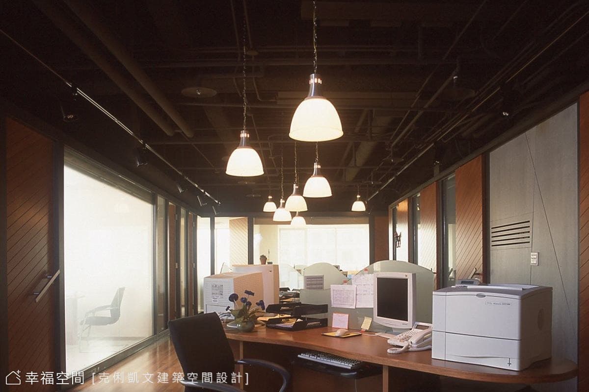 裝置吊燈