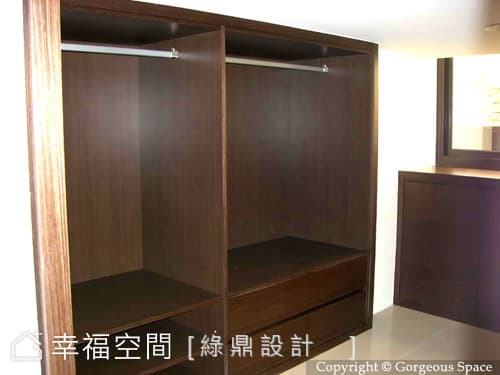 更衣室（一）