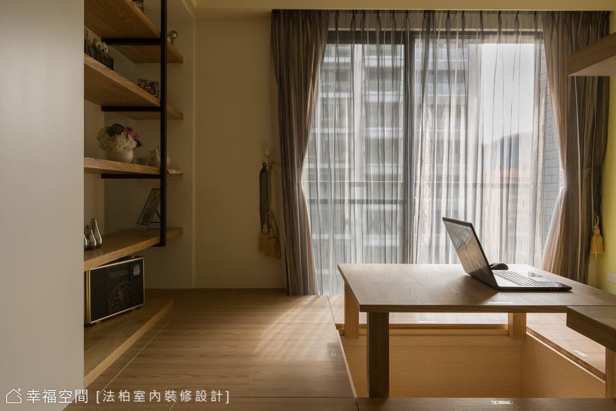 地板下收納