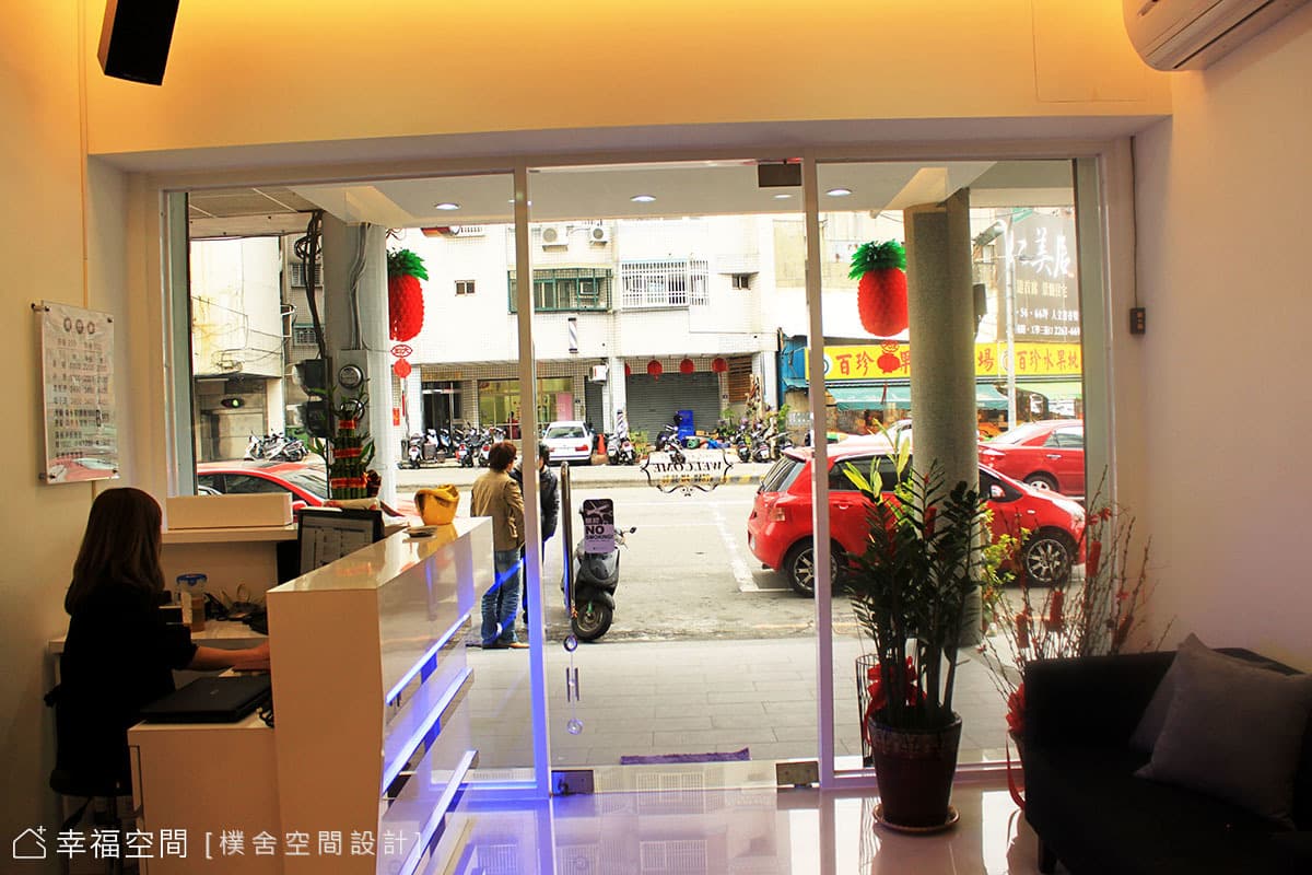 L型迎賓櫃檯