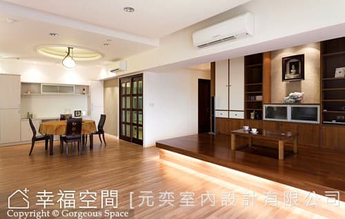 書房望向餐廳