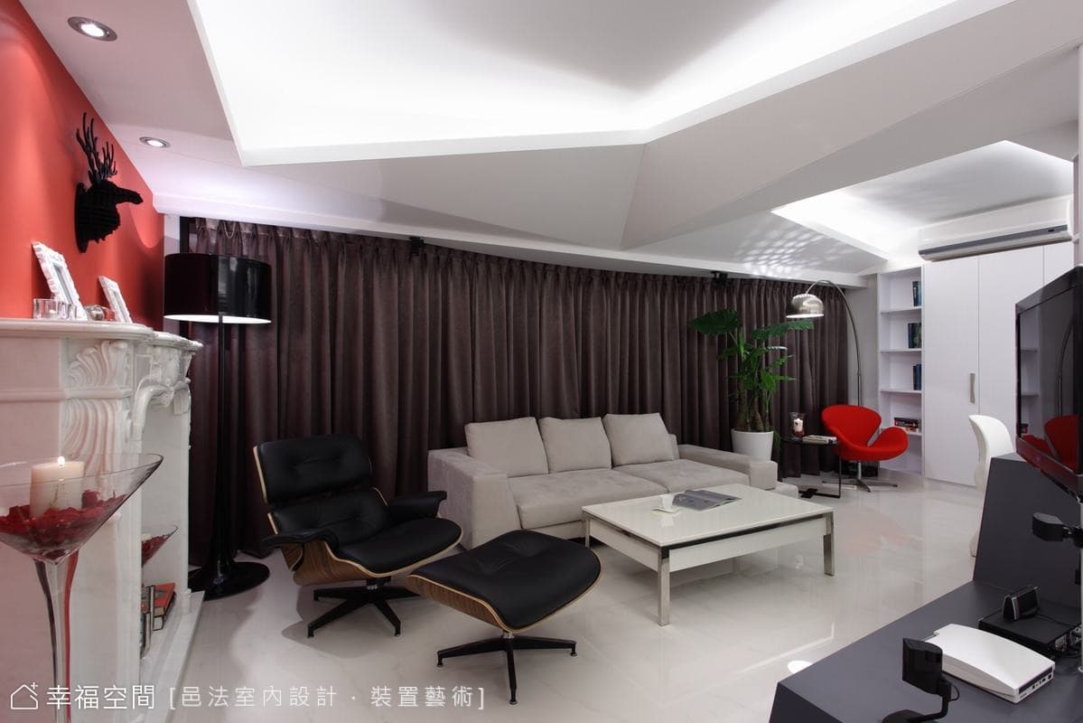 玄關望向客廳