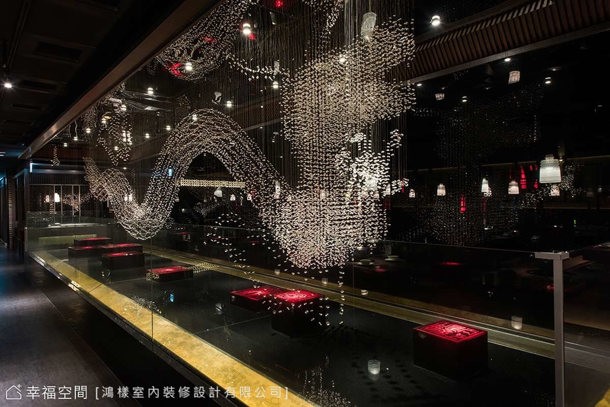 水晶龍裝置藝術