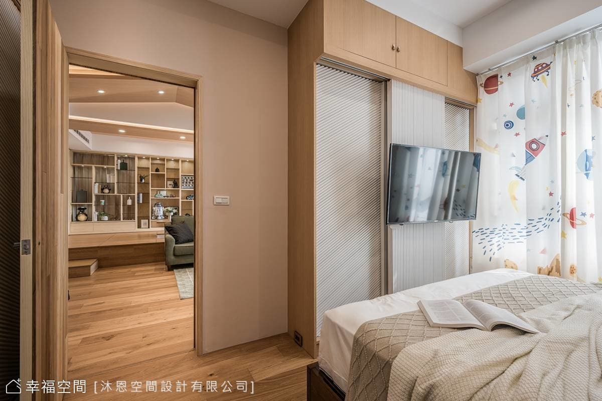 一起住進溫暖小木屋，姊妹倆的森林系之家