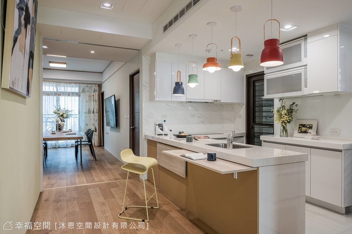 一起住進溫暖小木屋，姊妹倆的森林系之家