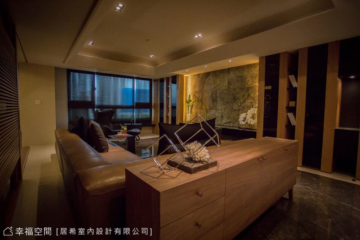 精品書店的人文質感 工程師嚮往的自然感居