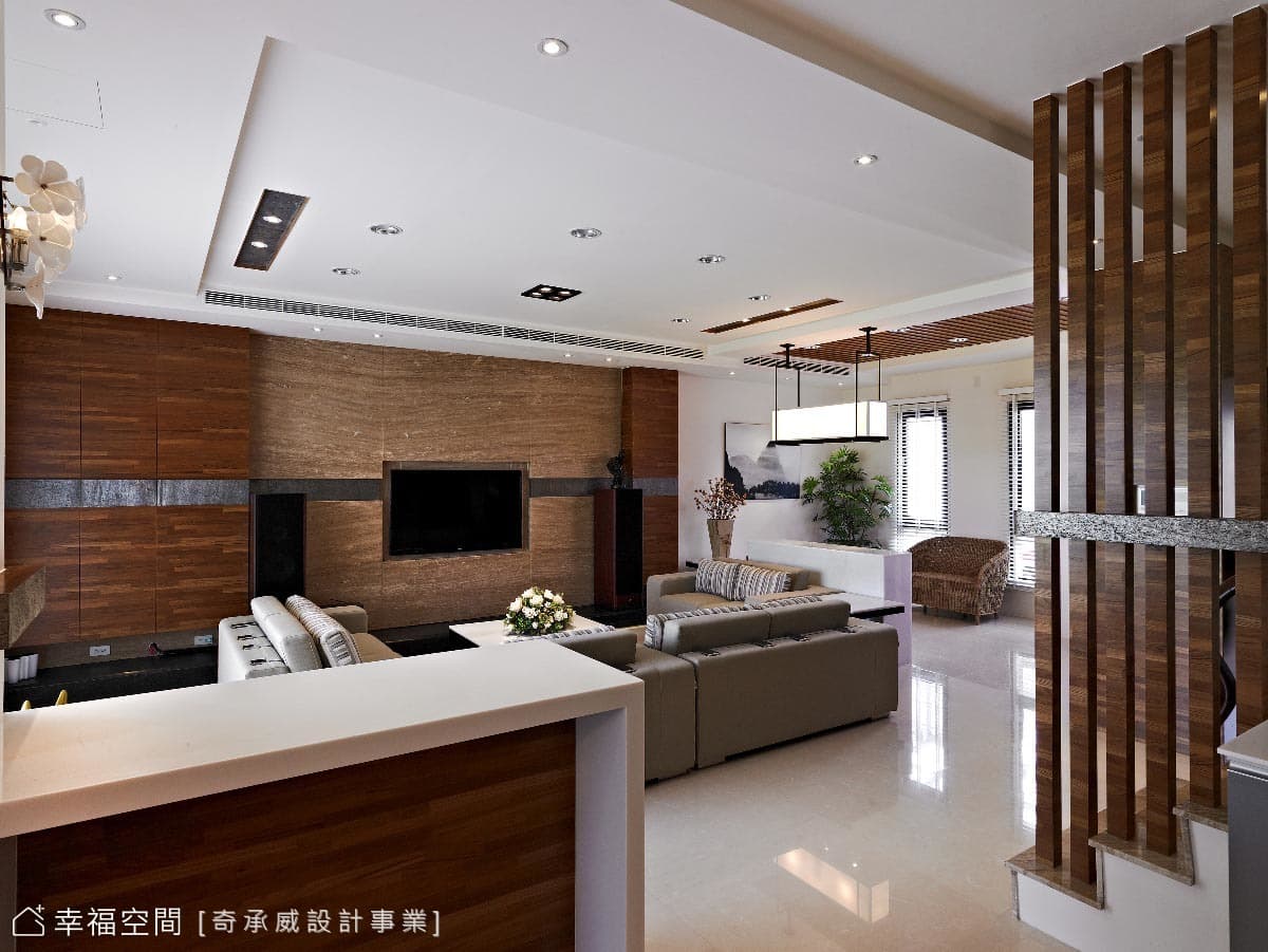 廚房望向客廳