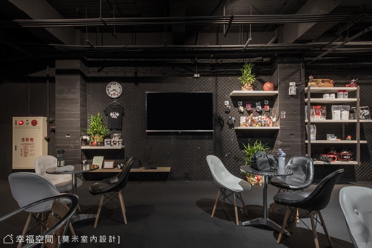 鬥犬健身工廠｜工業風｜300坪