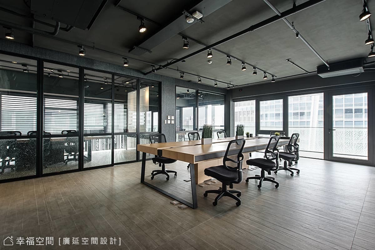 華麗上班族　美式電影場景的辦公室
