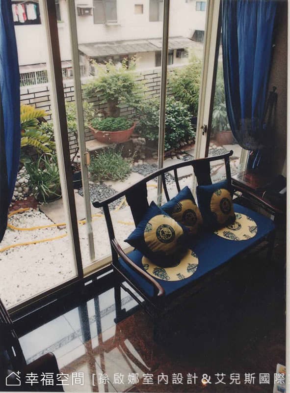 藍色妝點
