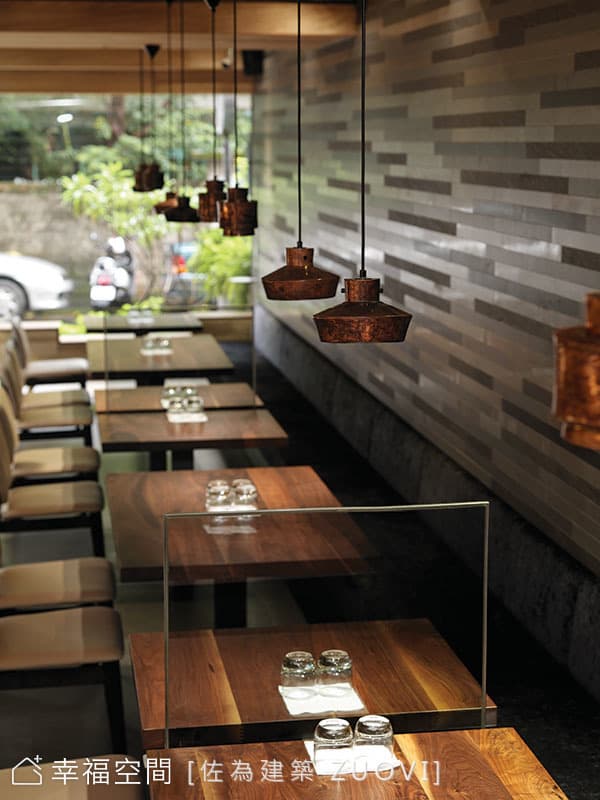 HAS  CAFE
