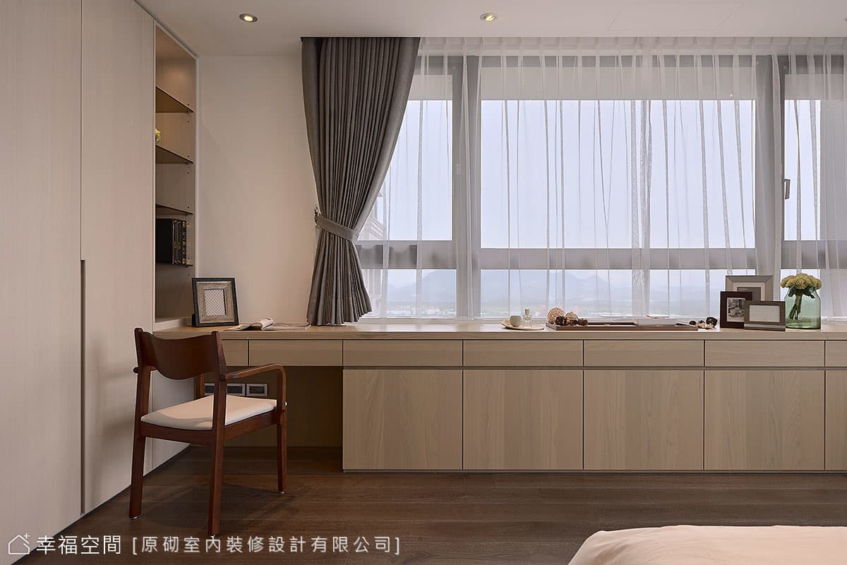 串連桌子與收納櫃